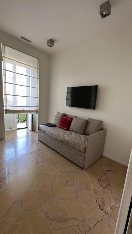 Luxury House With Parking Apartment Наполи Екстериор снимка