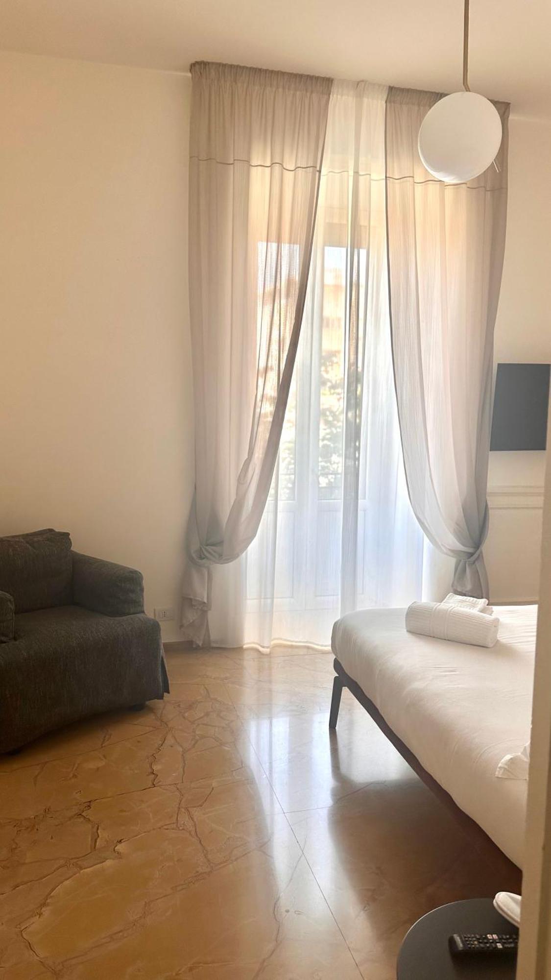 Luxury House With Parking Apartment Наполи Екстериор снимка